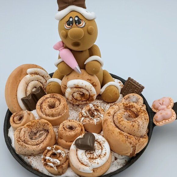 Faux Cinnamon Roll Skillet, Fake Cinnamon Roll Skillet, Sweet Treats, Party Deco - Picture 2 of 6